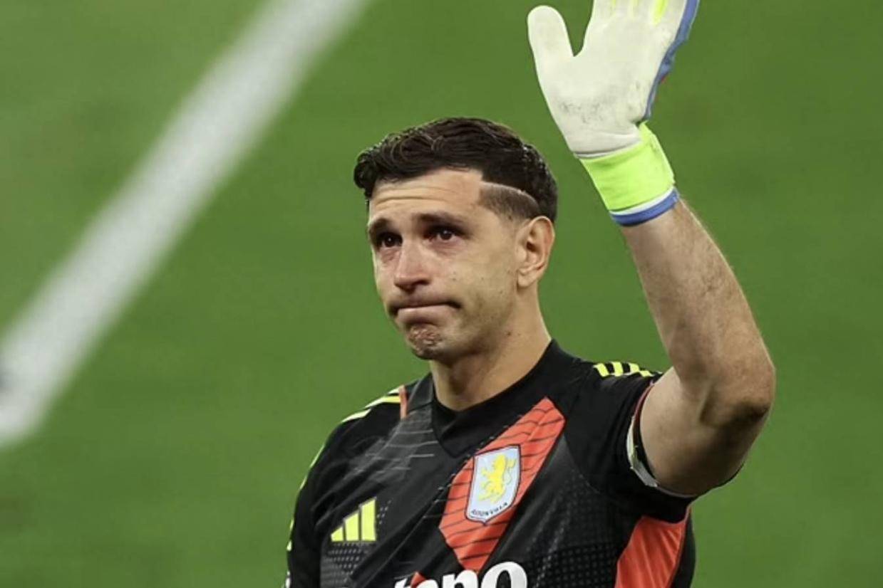 大马丁眼含热泪！维拉生涯倒计时，2个原因推动转会，新东家2选1