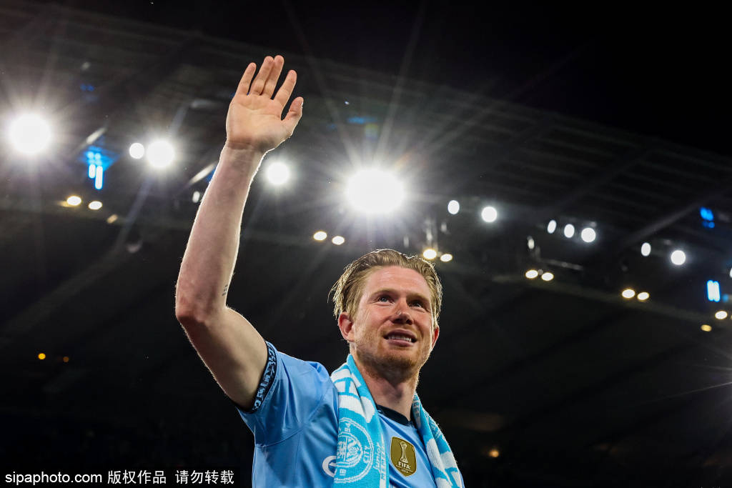 曼城官宣为德布劳内立雕像+送终身票 丁丁：我永远在这