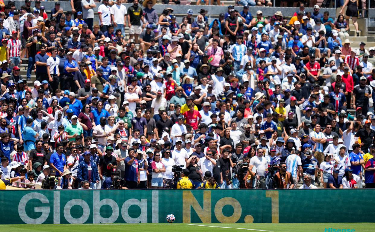 巴黎4-0完胜马竞，西蒙尼被批输不起，国米明白其中辛酸