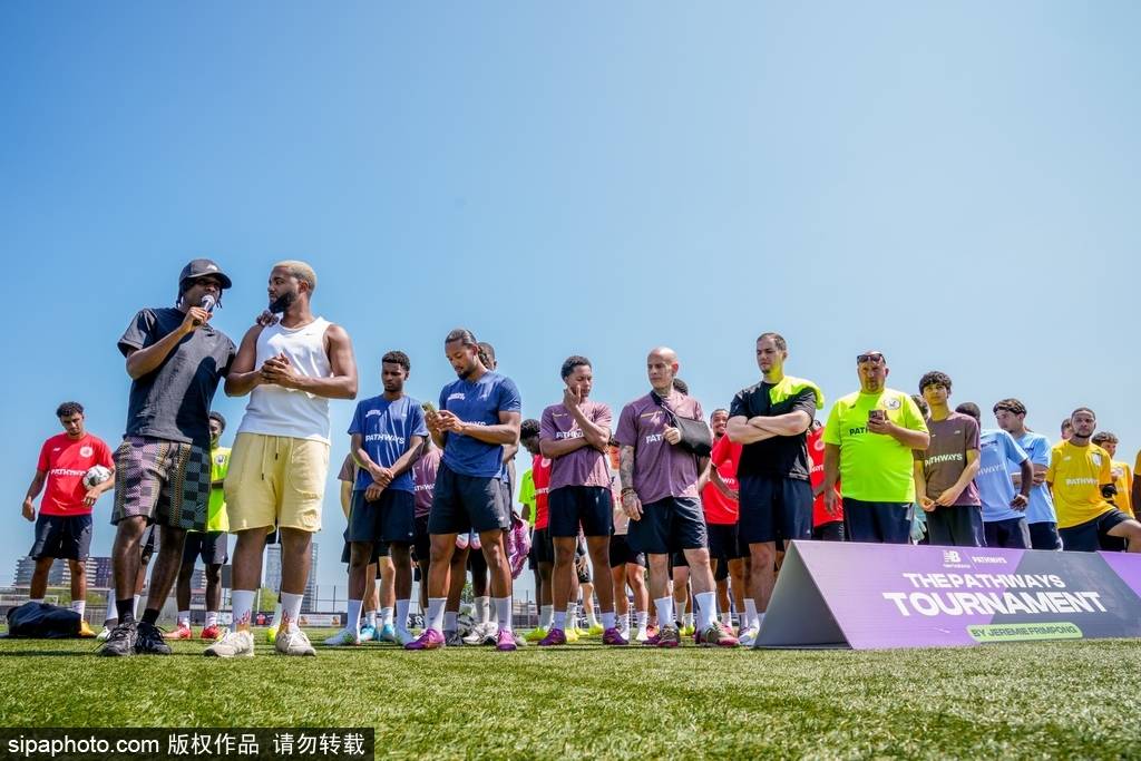 4000万英镑豪赌！利物浦签下匈牙利天才左后卫，红军夏窗烧钱1.7亿重塑阵容